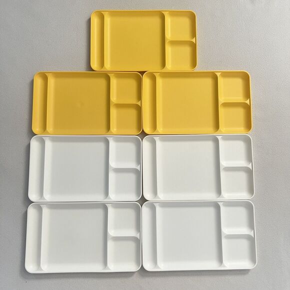 7 Vintage Tupperware Divided Meal Tray Unused 1535 White Yellow 9"x15" Cafeteria - Picture 1 of 10